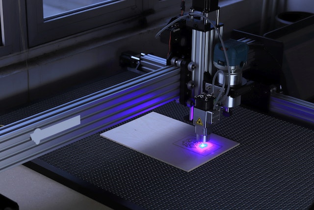 Como gerar renda extra com uma máquina Router CNC?