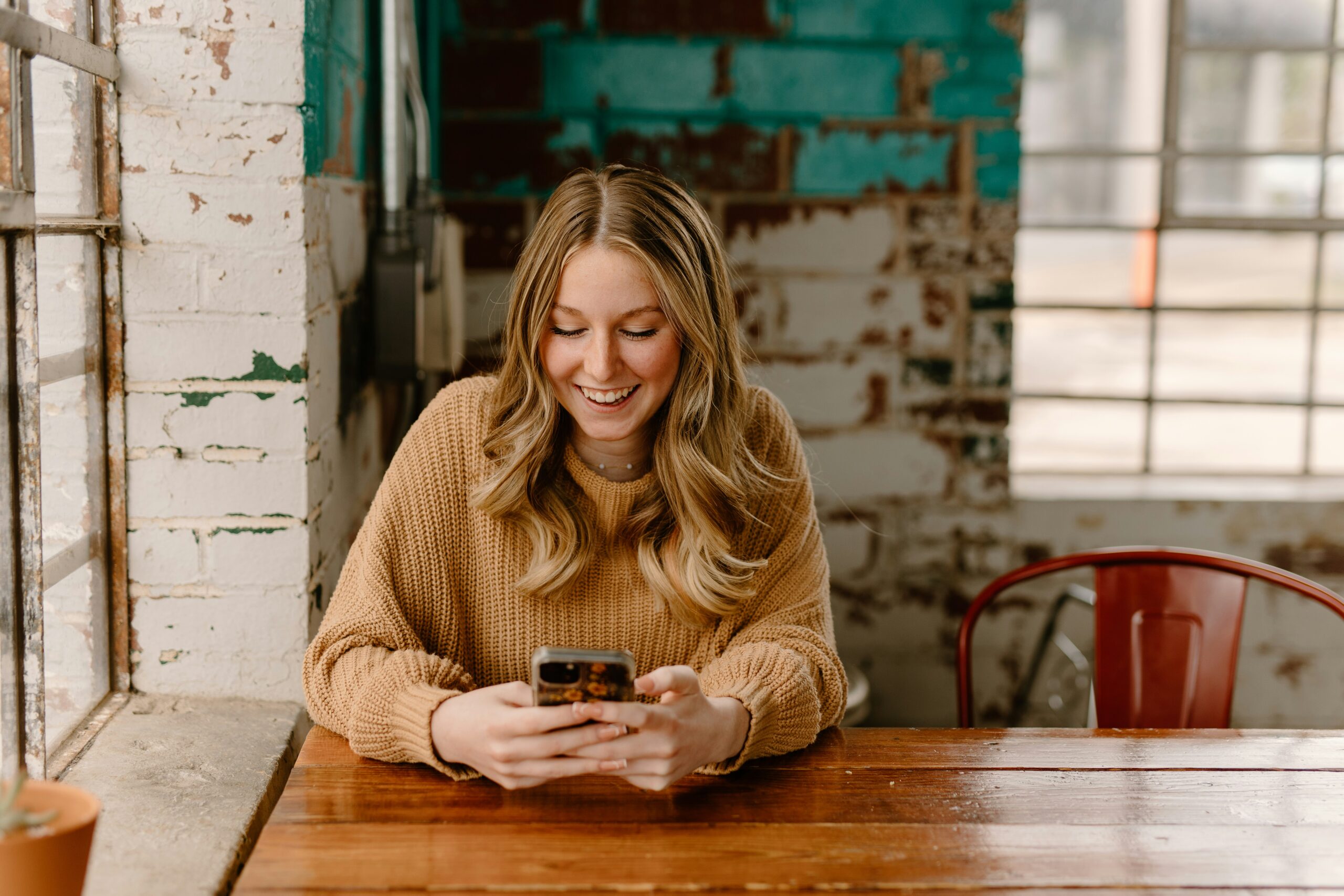 Mulheres e Redes Sociais: Como a Tecnologia Transformou a Comunicação